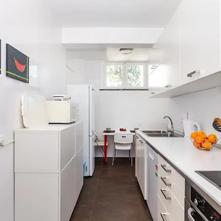 Myhomereservation Spacious T3 Near 에수투릴